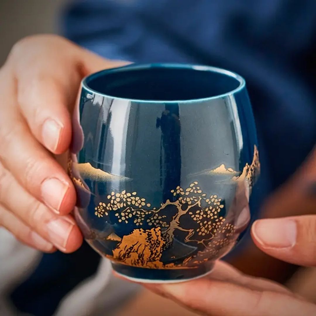 ZenAura – Verfijnd Japans Theeservies met Kunstzinnige Presentatie