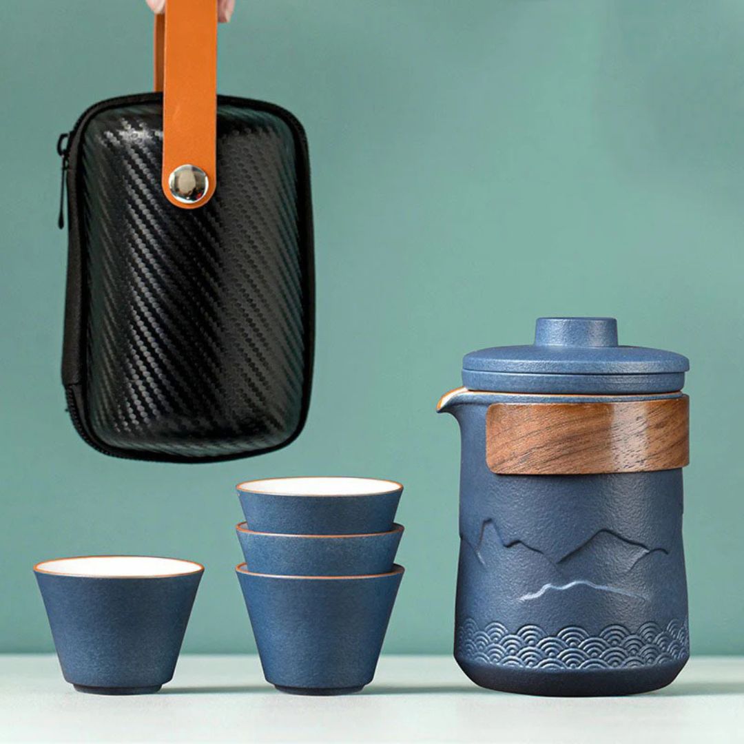 ZenVibe – Elegant Reisset Theeset van Keramiek met Natuurlijk Bamboeaccent