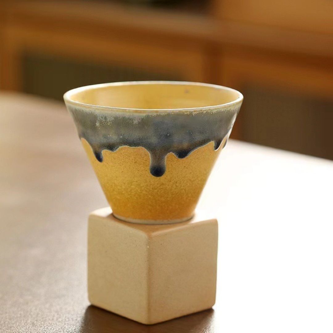 ClayMuse – Artistieke Keramische Mok met Japans Retro-Design voor een Stijlvol Moment