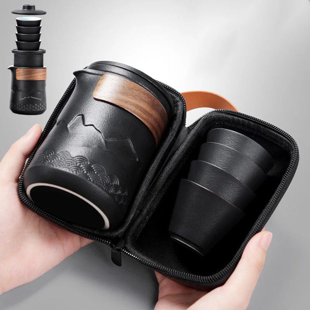 ZenVibe – Elegant Reisset Theeset van Keramiek met Natuurlijk Bamboeaccent