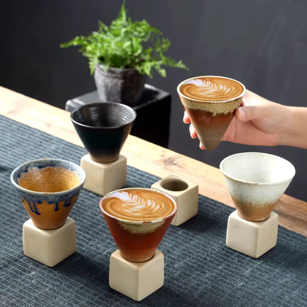 ClayMuse – Artistieke Keramische Mok met Japans Retro-Design voor een Stijlvol Moment