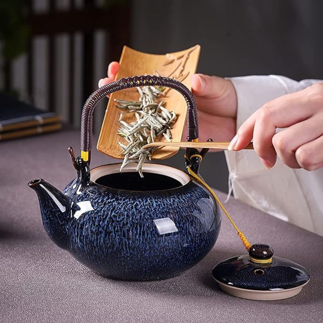 ZenAura – Elegant Keramisch Theeservies met Ambachtelijke Afwerking